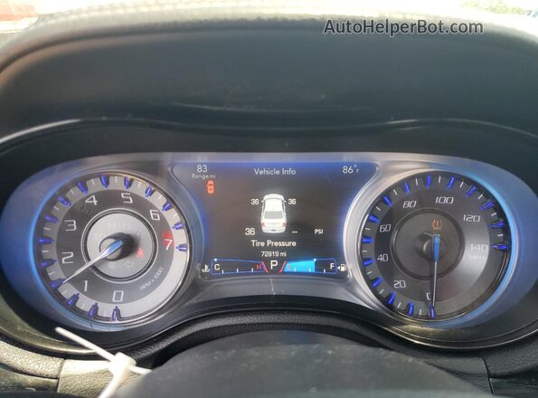 2C3CCAGG6HH607724 2017 CHRYSLER 300 White Սարքավորումների վահանակի տեսք