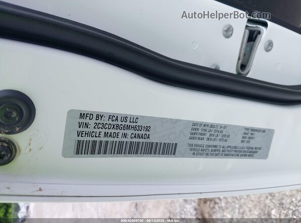2C3CDXBG6MH633192 2021 DODGE CHARGER White Vista del compartimento del motor