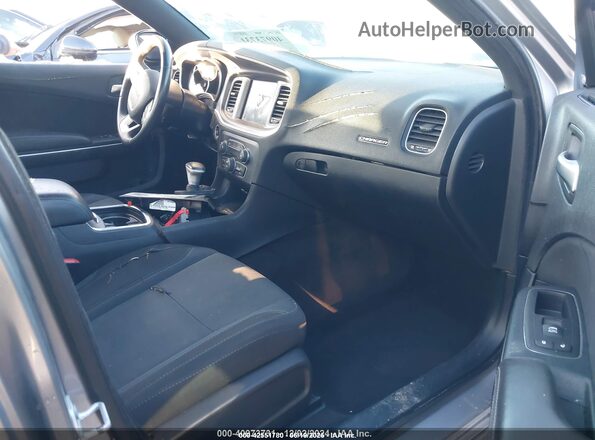 2C3CDXJG5GH268008 2016 DODGE CHARGER Серебряный Вид салона спереди