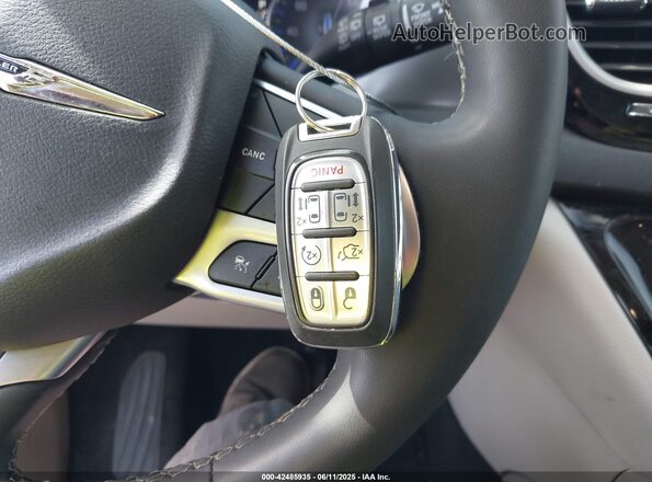 2C4RC1BG1RR159451 2024 CHRYSLER PACIFICA Black Dashboard view