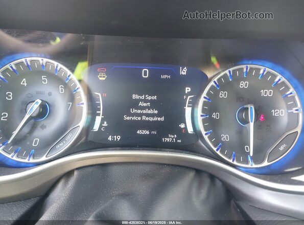2C4RC1BG4RR125729 2024 CHRYSLER PACIFICA Silver Vista de los asientos traseros