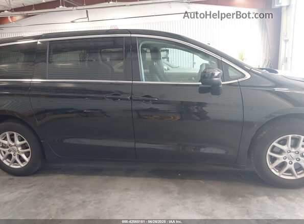 2C4RC1CG3RR171745 2024 CHRYSLER VOYAGER Black 360 interior view