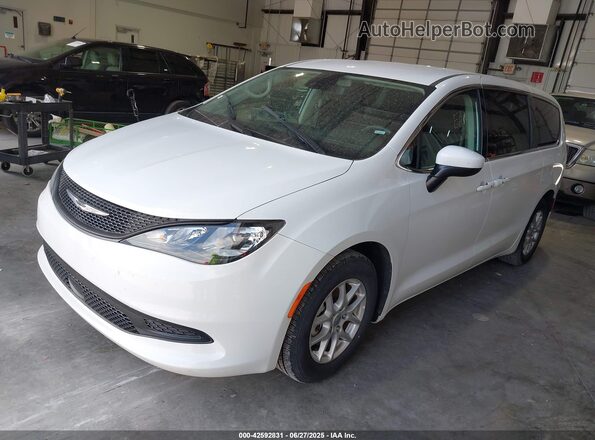 2C4RC1CG6PR525139 2023 CHRYSLER VOYAGER White Առջևի ձախ երեք քառորդ տեսարան