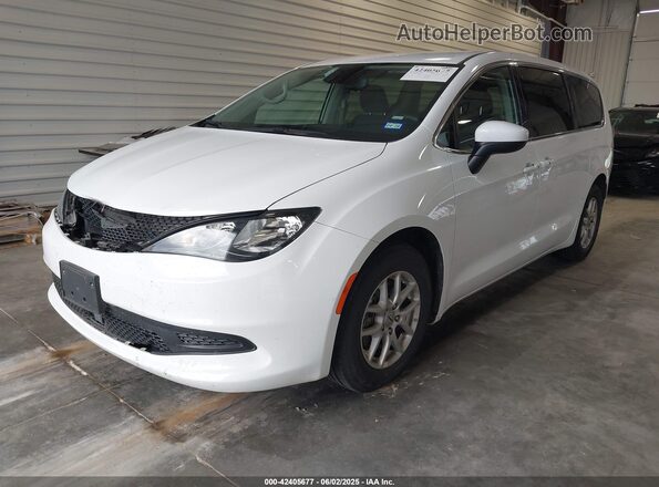 2C4RC1CG9PR533946 2023 CHRYSLER VOYAGER White წინა მარცხენა ხედი სამი მეოთხედიდან
