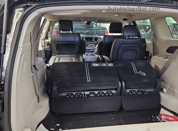 2C4RC1DG8MR600983 2021 CHRYSLER VOYAGER  Вид щитка приборов