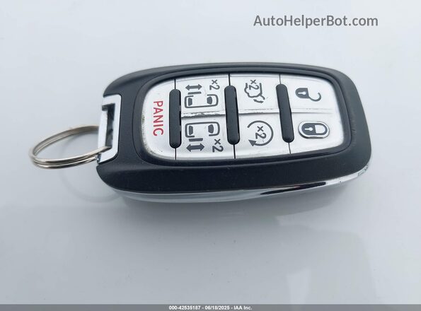 2C4RC1FG8RR158081 2024 CHRYSLER PACIFICA Белый Вид панели приборов