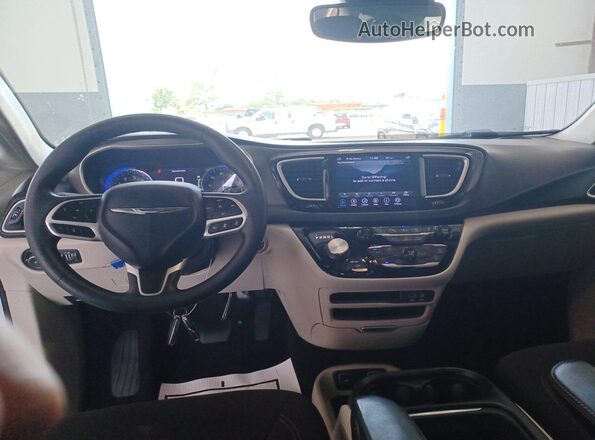 2C4RC1FGXLR222662 2020 CHRYSLER PACIFICA  წინა სალონის ხედი