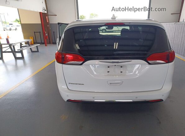 2C4RC1FGXLR222662 2020 CHRYSLER PACIFICA  სალონის 360-გრადუსიანი ხედი