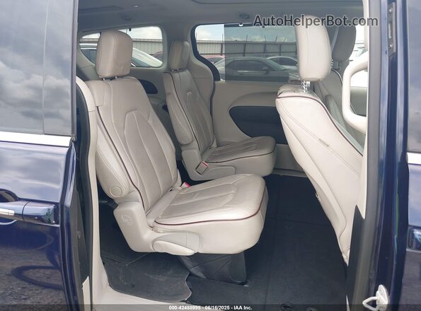 2C4RC1GG5JR234519 2018 CHRYSLER PACIFICA Blue VIN կոդի պիտակի տեսք