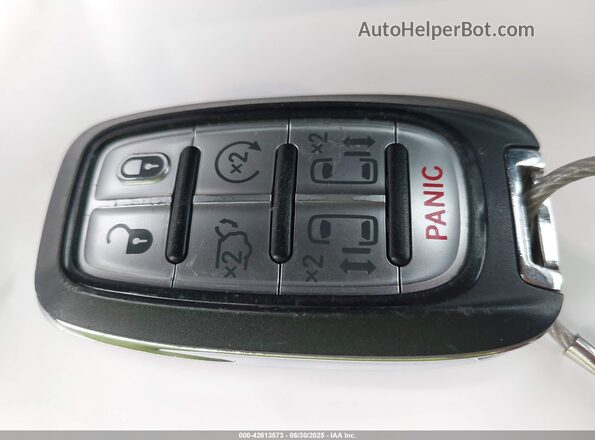 2C4RC1GG9PR623690 2023 CHRYSLER PACIFICA Black Вид панелі приладів