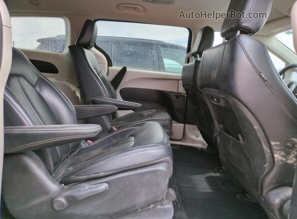 2C4RC1L7XPR541392 2023 CHRYSLER PACIFICA Black უკანა სალონის ხედი