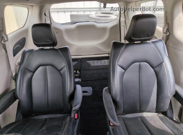 2C4RC1L7XPR541392 2023 CHRYSLER PACIFICA Black უკანა სავარძლების ხედი