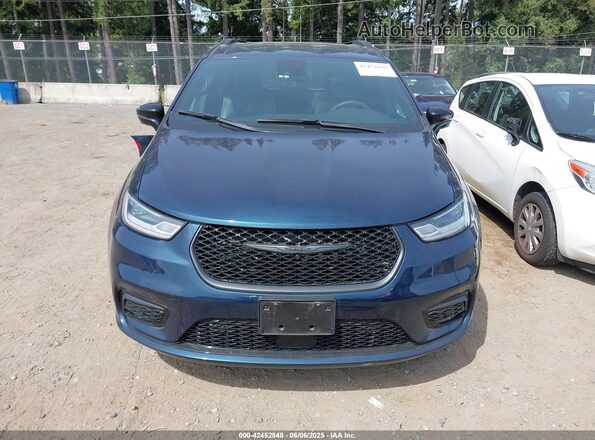 2C4RC3GGXPR555282 2023 CHRYSLER PACIFICA Dark Blue Rear interior view