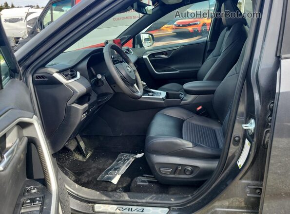 2T35WRFVXPW176393 2023 TOYOTA RAV4 Gray Front interior view