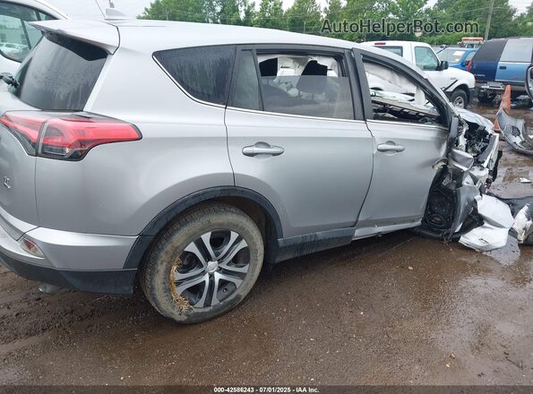 2T3BFREV3JW709681 2018 TOYOTA LE Silver Задня права чверть