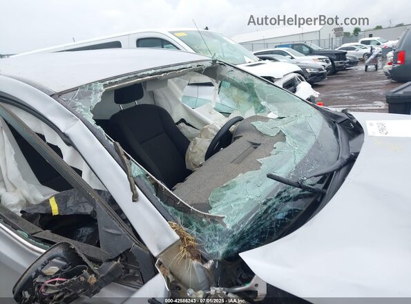 2T3BFREV3JW709681 2018 TOYOTA LE Silver 