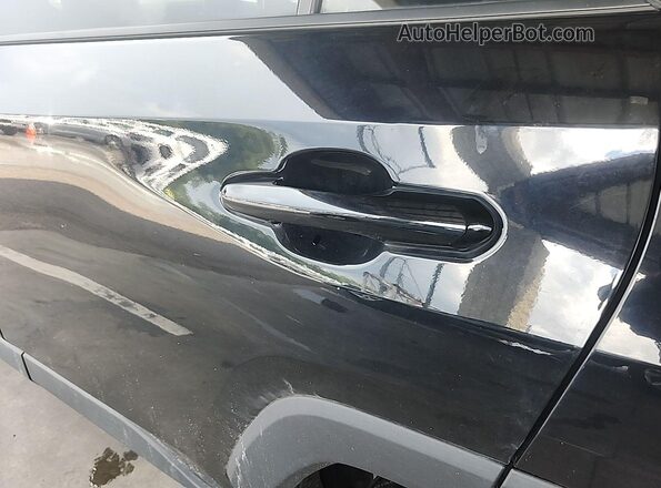 2T3P1RFV1MC215747 2021 TOYOTA LE  Widok wnętrza z tyłu