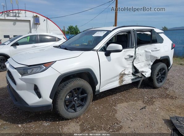 2T3P1RFV1MC219717 2021 TOYOTA LE Белый Вид спереди
