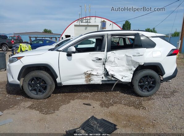 2T3P1RFV1MC219717 2021 TOYOTA LE Белый 