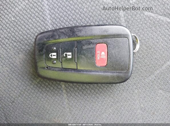 2T3P1RFV1MC219717 2021 TOYOTA LE Белый Вид панели приборов