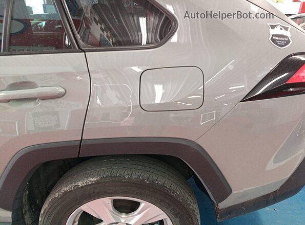 2T3P1RFV2MW225640 2021 TOYOTA LE  Vista interior delantera