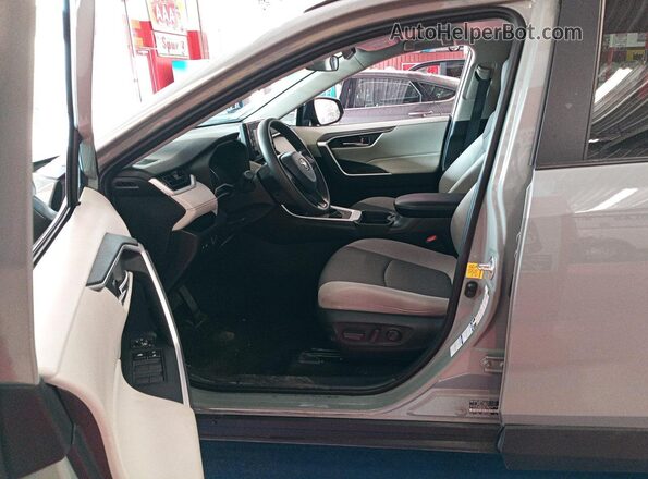 2T3P1RFV2MW225640 2021 TOYOTA LE  