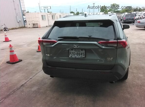 2T3P1RFV3MW225677 2021 TOYOTA LE  Հետևի տեսք