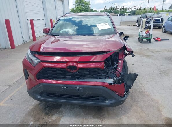 2T3P1RFV4RW487635 2024 TOYOTA LE Red Widok z przodu