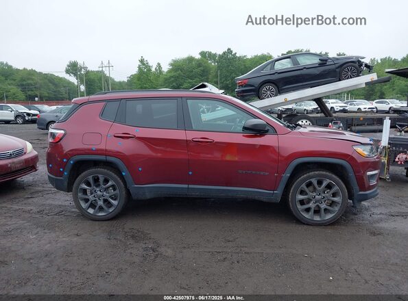 3C4NJDEB2MT589601 2021 JEEP COMPASS Темно-бордовый Вид задней части салона