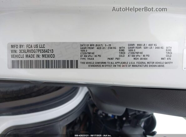 3C6LRVDG7PE564213 2023 RAM PROMASTER 2500 Белый Вид подкапотного пространства