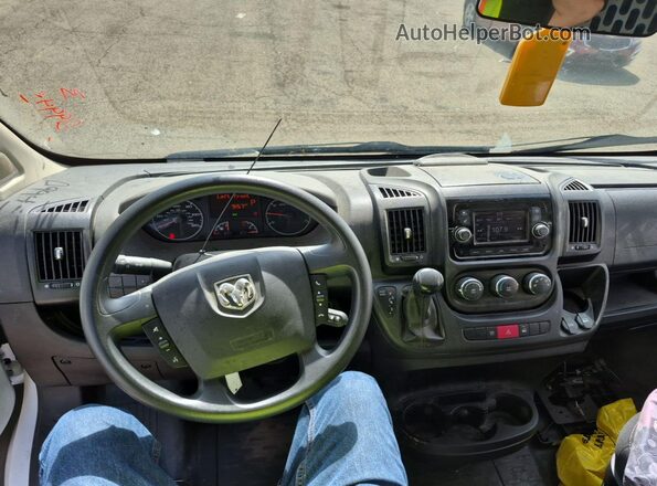 3C6TRVAG0LE138829 2020 RAM PROMASTER 1500  Widok z przodu