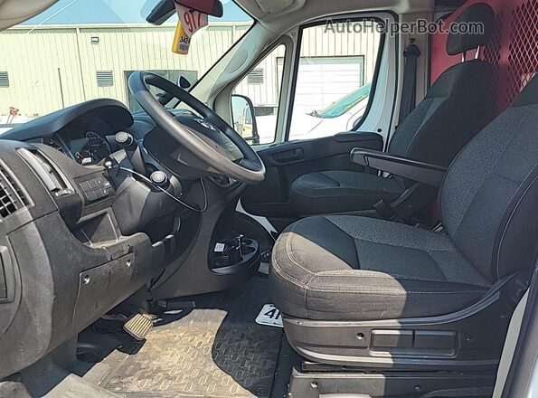 3C6TRVAG2LE127251 2020 RAM PROMASTER 1500  Rear interior view