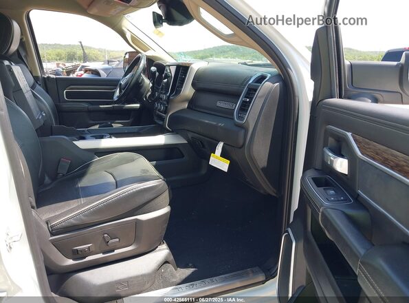 3C6UR5FL7LG107091 2020 RAM 2500 White Vista interior delantera