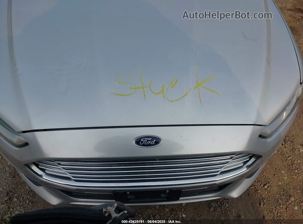 3FA6P0H76GR269028 2016 FORD FUSION Серебряный Вид спереди