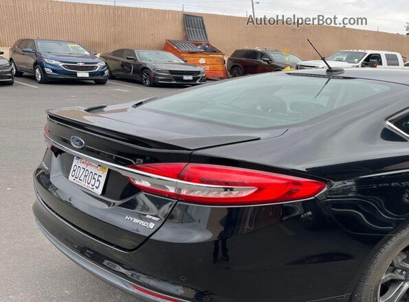 3FA6P0LUXJR150452 2018 FORD FUSION  Вид салона спереди