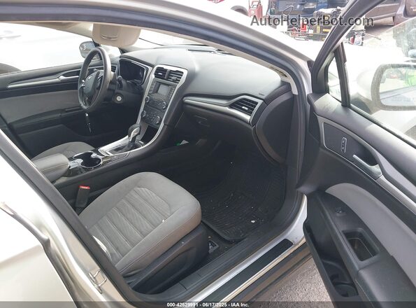 3FA6P0UU5GR318005 2016 FORD FUSION HYBRID Silver Սալոնի դիմացի տեսք
