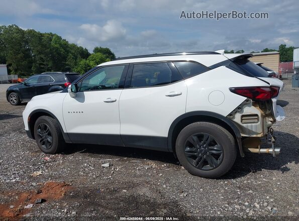 3GNKBCRSXMS518468 2021 CHEVROLET BLAZER White Вид задньої частини салону