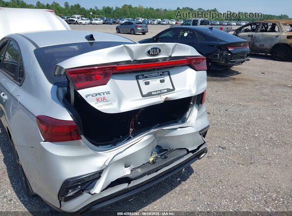 3KPF24AD6ME290464 2021 KIA FORTE Gray Vista frontal