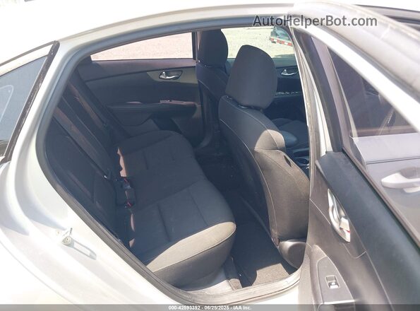 3KPF24AD6ME290464 2021 KIA FORTE Gray Vista de la etiqueta del VIN