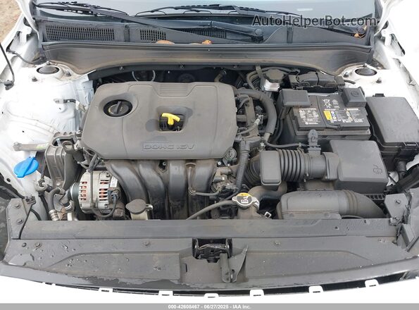 3KPF24AD7ME361168 2021 KIA FORTE White Widok z tyłu