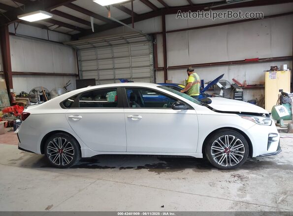 3KPF44AC2ME418099 2021 KIA FORTE White Rear interior view