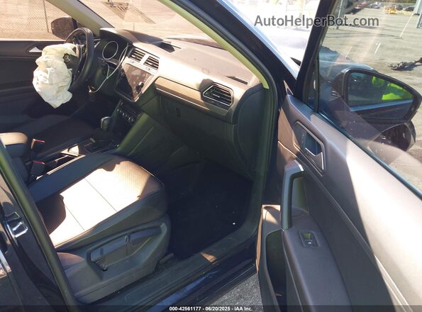 3VV3B7AX5LM035504 2020 VOLKSWAGEN TIGUAN Черный Вид салона спереди