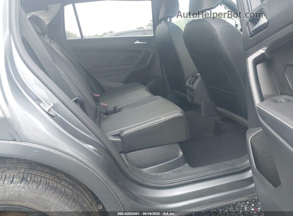3VV8B7AX8PM076348 2023 VOLKSWAGEN TIGUAN Gray VIN կոդի պիտակի տեսք