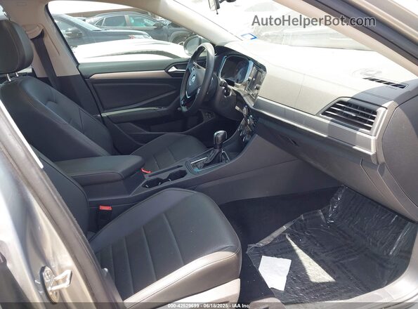 3VWC57BU8MM008208 2021 VOLKSWAGEN JETTA Silver Вид салону спереду