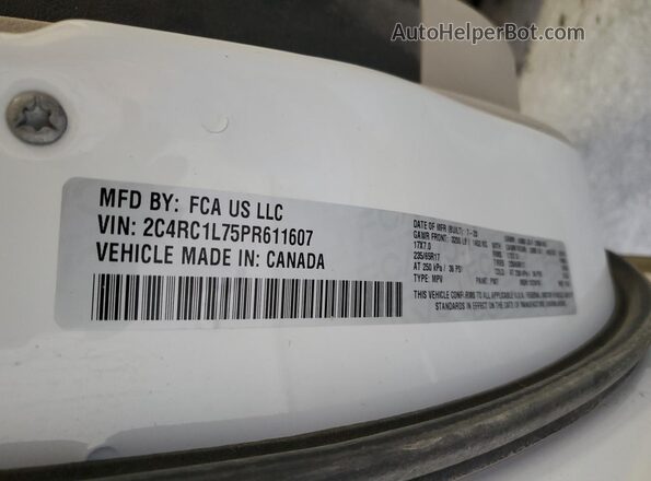 2C4RC1L75PR611607 2023 CHRYSLER PACIFICA White Widok wnętrza 360 stopni