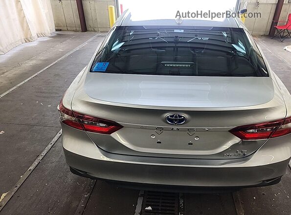 4T1C31AKXMU557390 2021 TOYOTA LE  Вид сзади