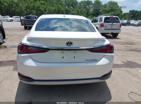 58AEA1C15MU002634 2021 LEXUS ES 300H White 