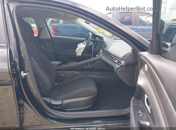 5NPLS4AG5PH111117 2023 HYUNDAI ELANTRA Black Vista interior delantera