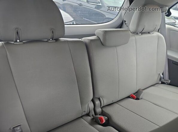 5TDDZ3DC4LS232597 2020 TOYOTA LIMITED  Rear interior view