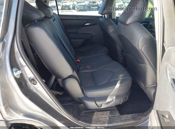 5TDHZRBH8MS556446 2021 TOYOTA LE Gray Widok naklejki z numerem VIN
